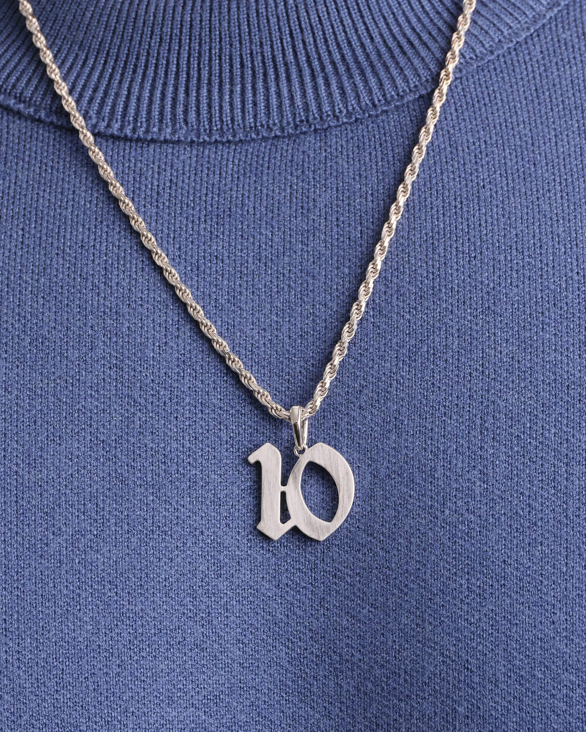 #10 Pendant