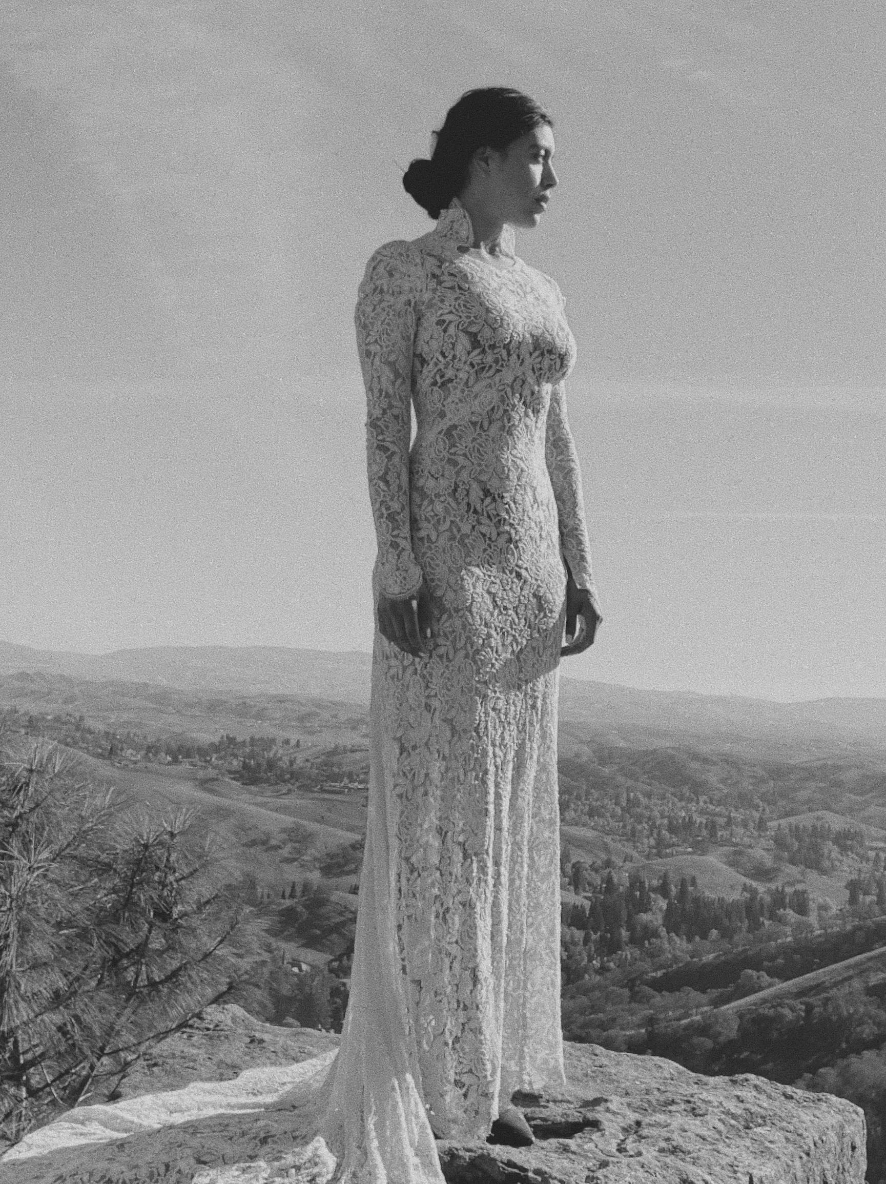 1930s Ivory Lace Button Back Trained Wedding Gown