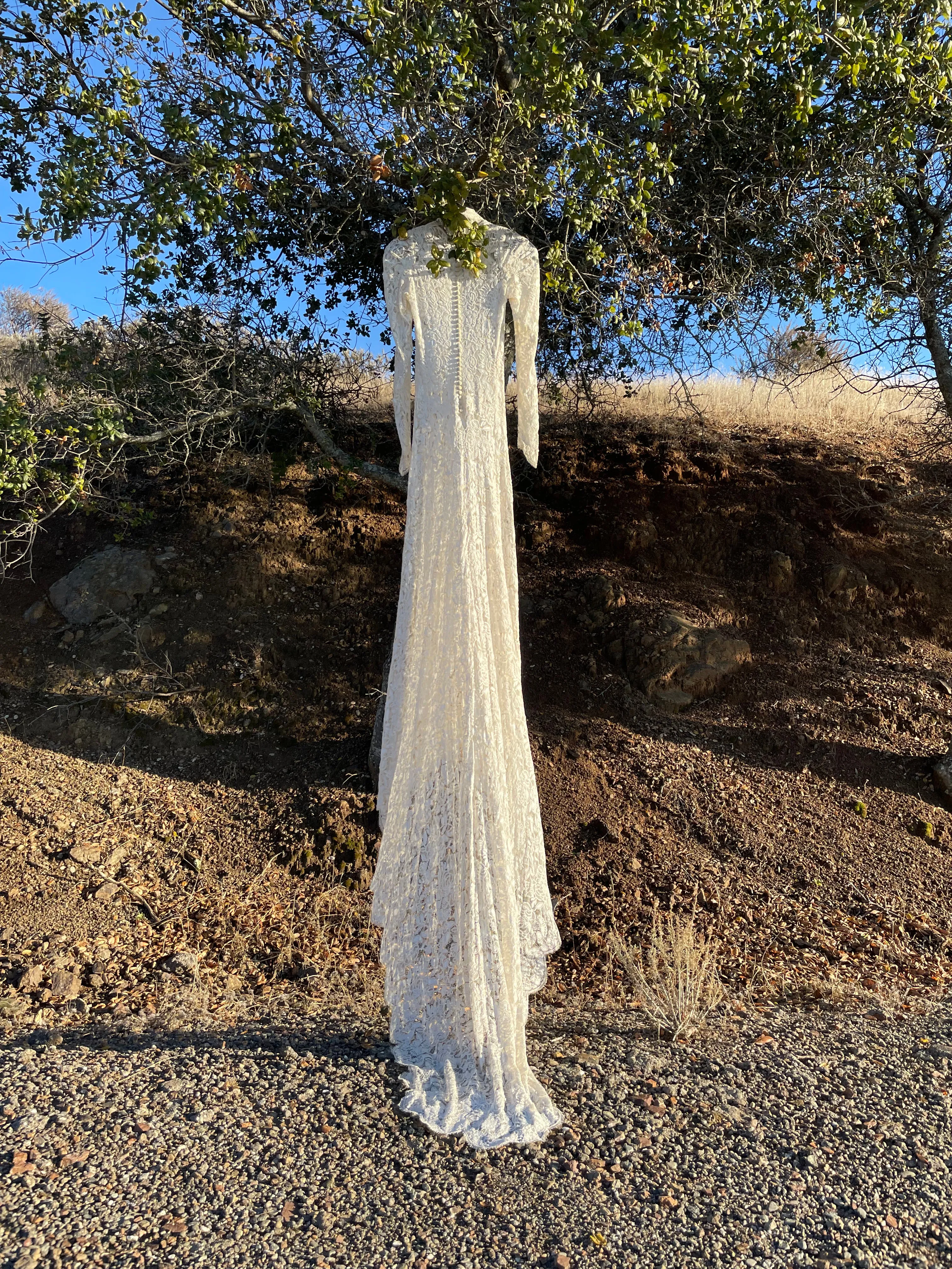 1930s Ivory Lace Button Back Trained Wedding Gown