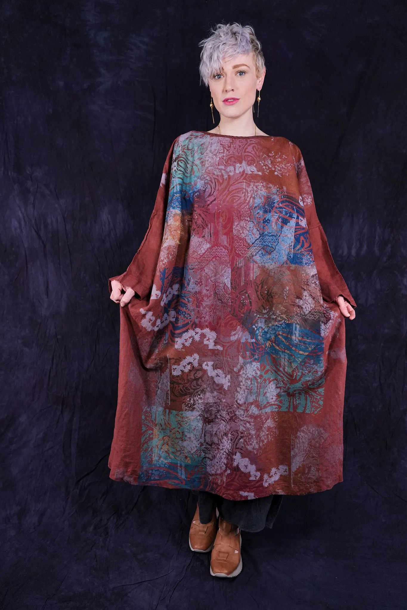 2210-2 Gallery Dress Henna-P