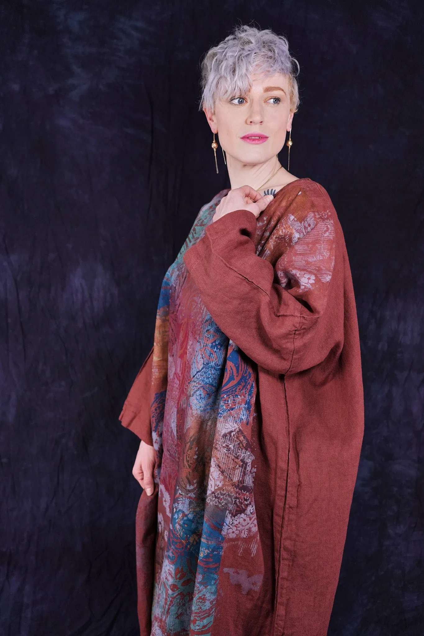 2210-2 Gallery Dress Henna-P