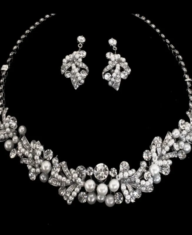 7084 Ivory Jewelry Set