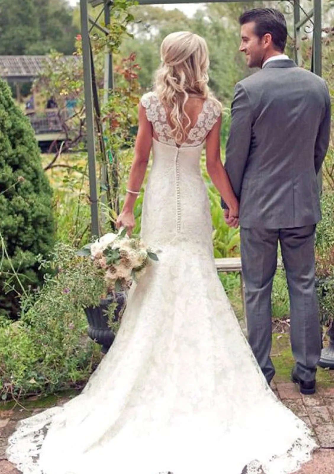 A-line Strap Sweetheart V Back Court Lace Bridal Wedding Dress, Buttons