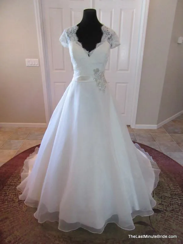 Allure Bridals 2611