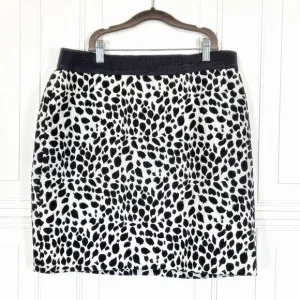 ANN TAYLOR Animal Print Stretch Pencil Skirt 12 Petite 12P White Black
