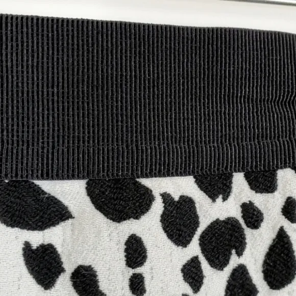ANN TAYLOR Animal Print Stretch Pencil Skirt 12 Petite 12P White Black