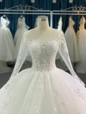 BYG  long sleeves bridal gown with a 2m veil match the dress