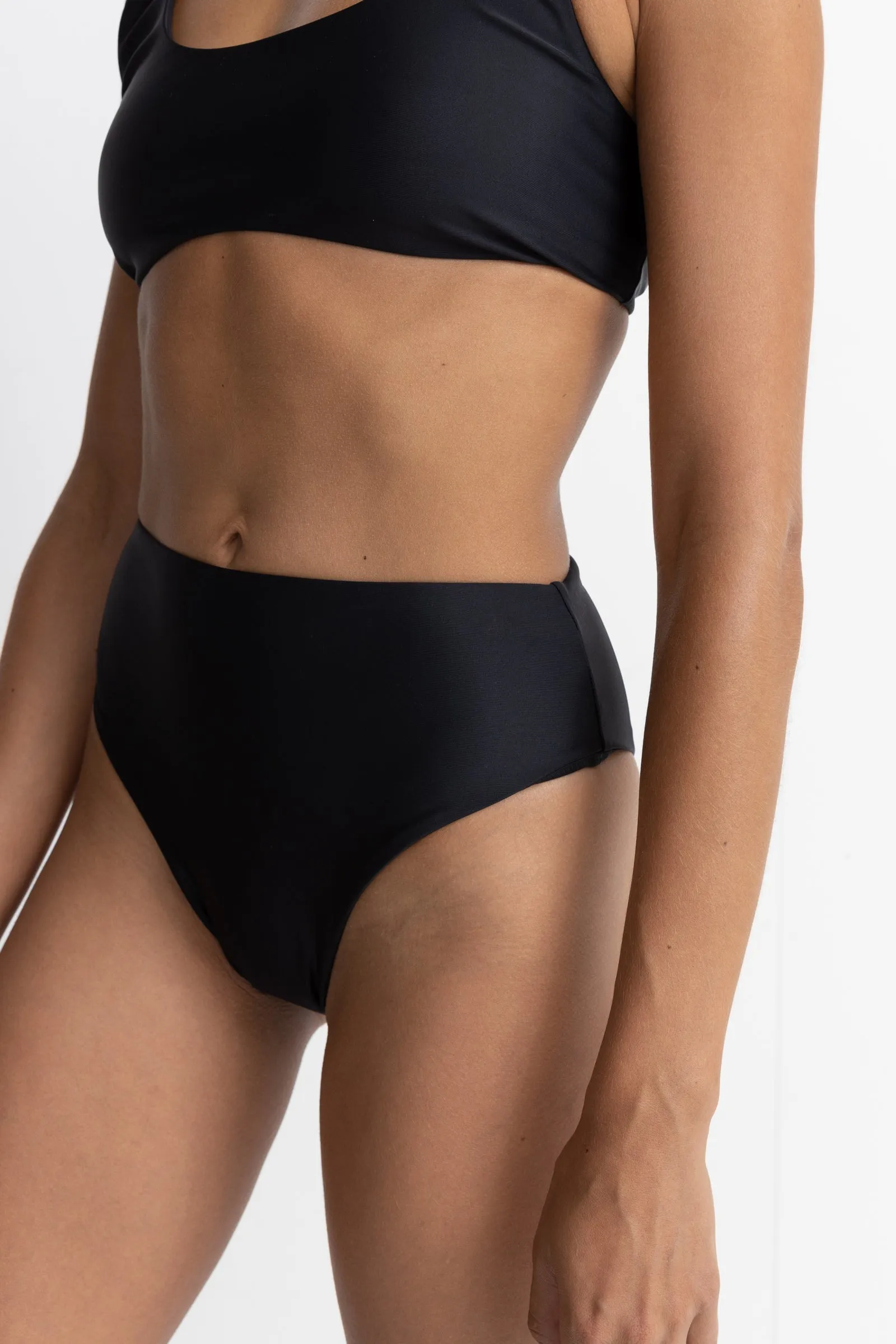 Classic Hi Waist Pant Black