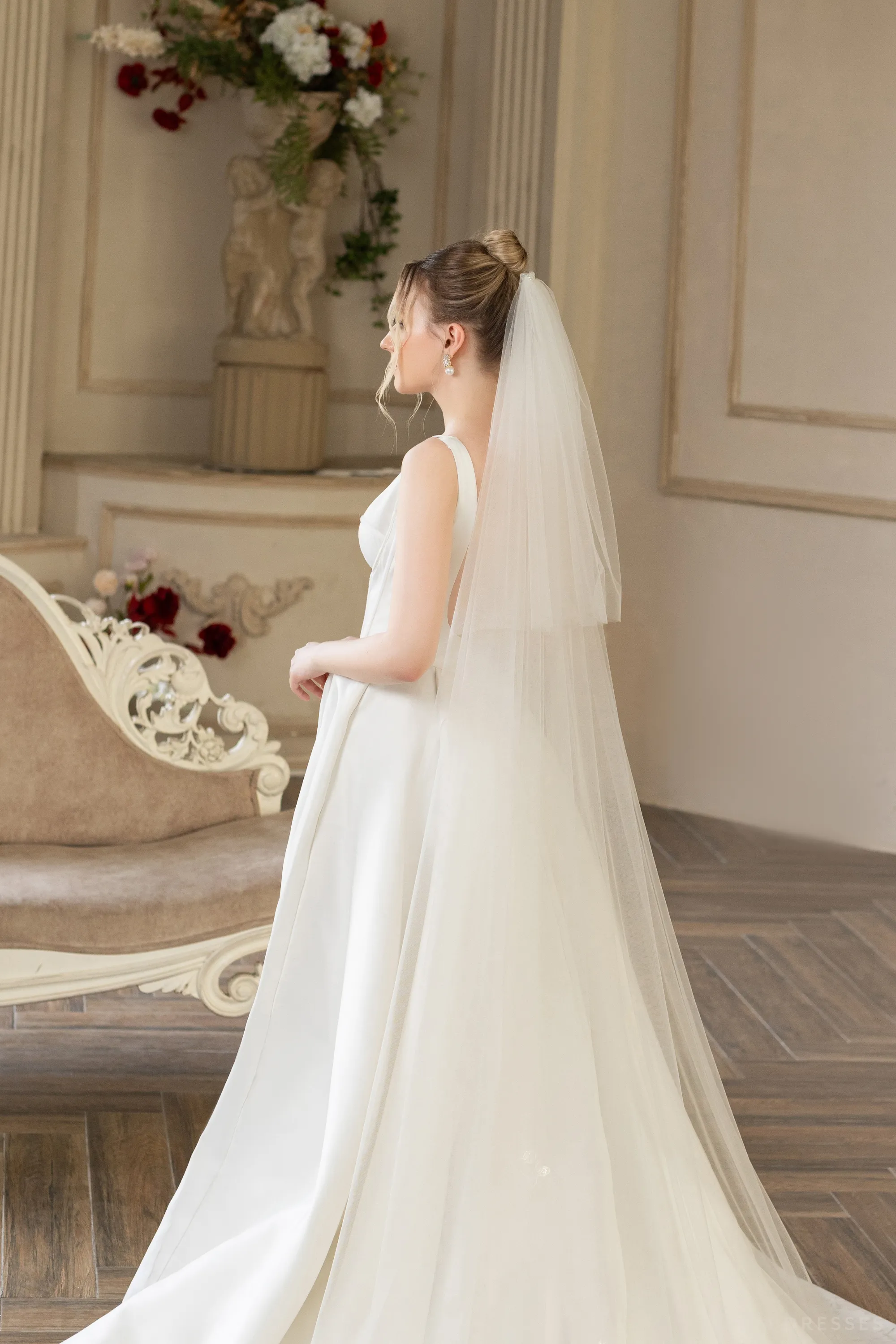 Couture Bridal Veil with Floral Lace (#DIANDRA)
