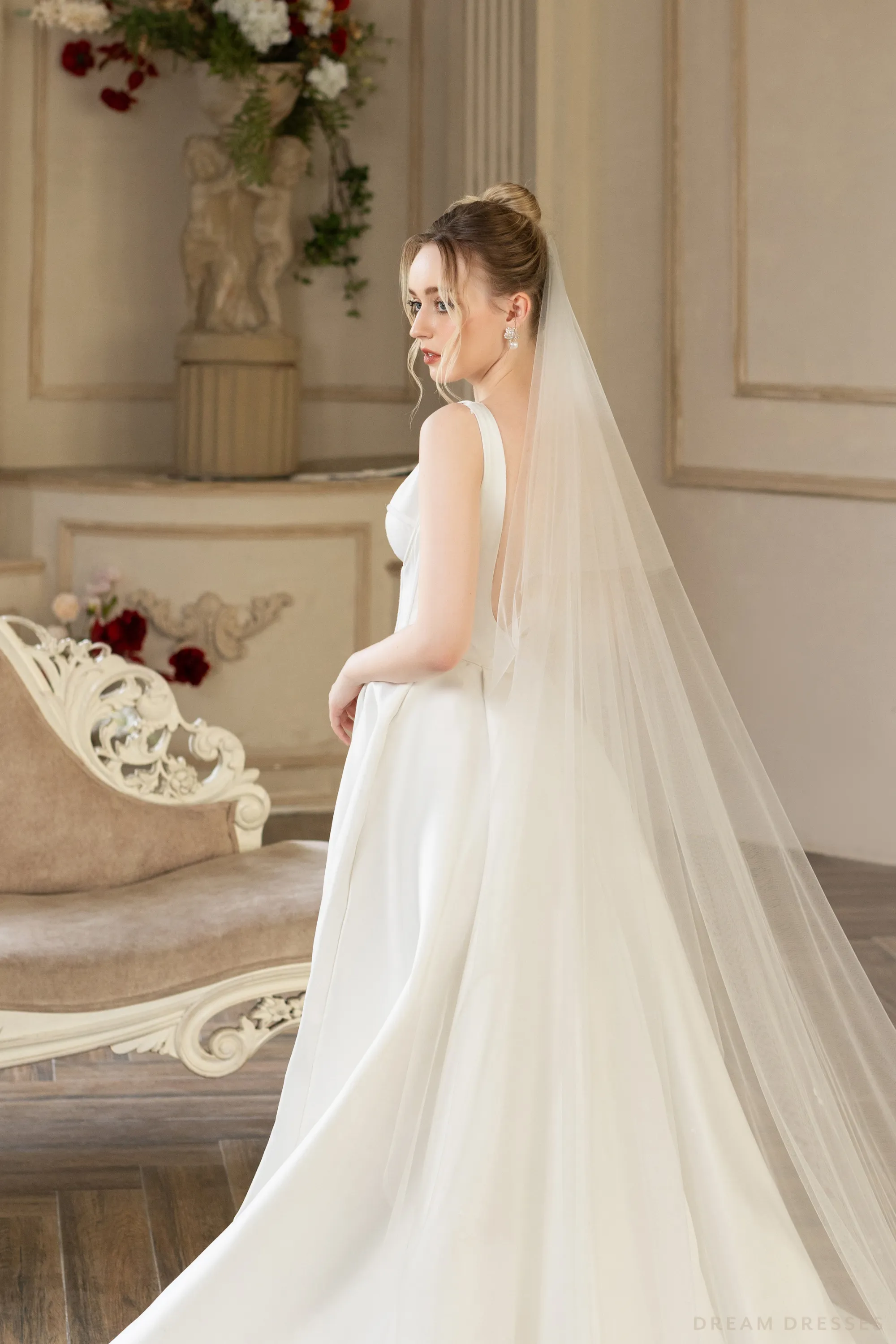 Couture Bridal Veil with Floral Lace (#DIANDRA)