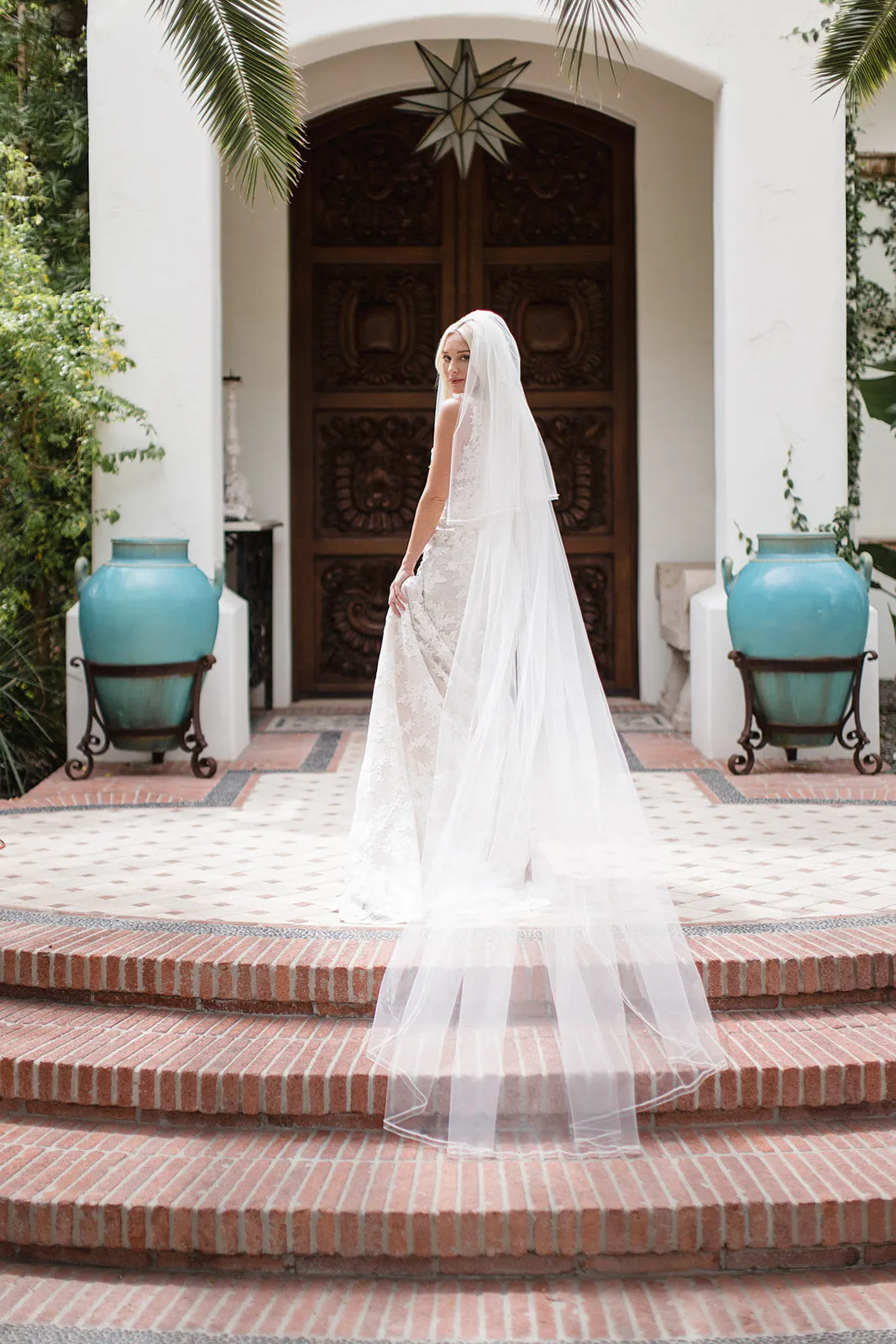Elizabeth Johns Aubrey Veil