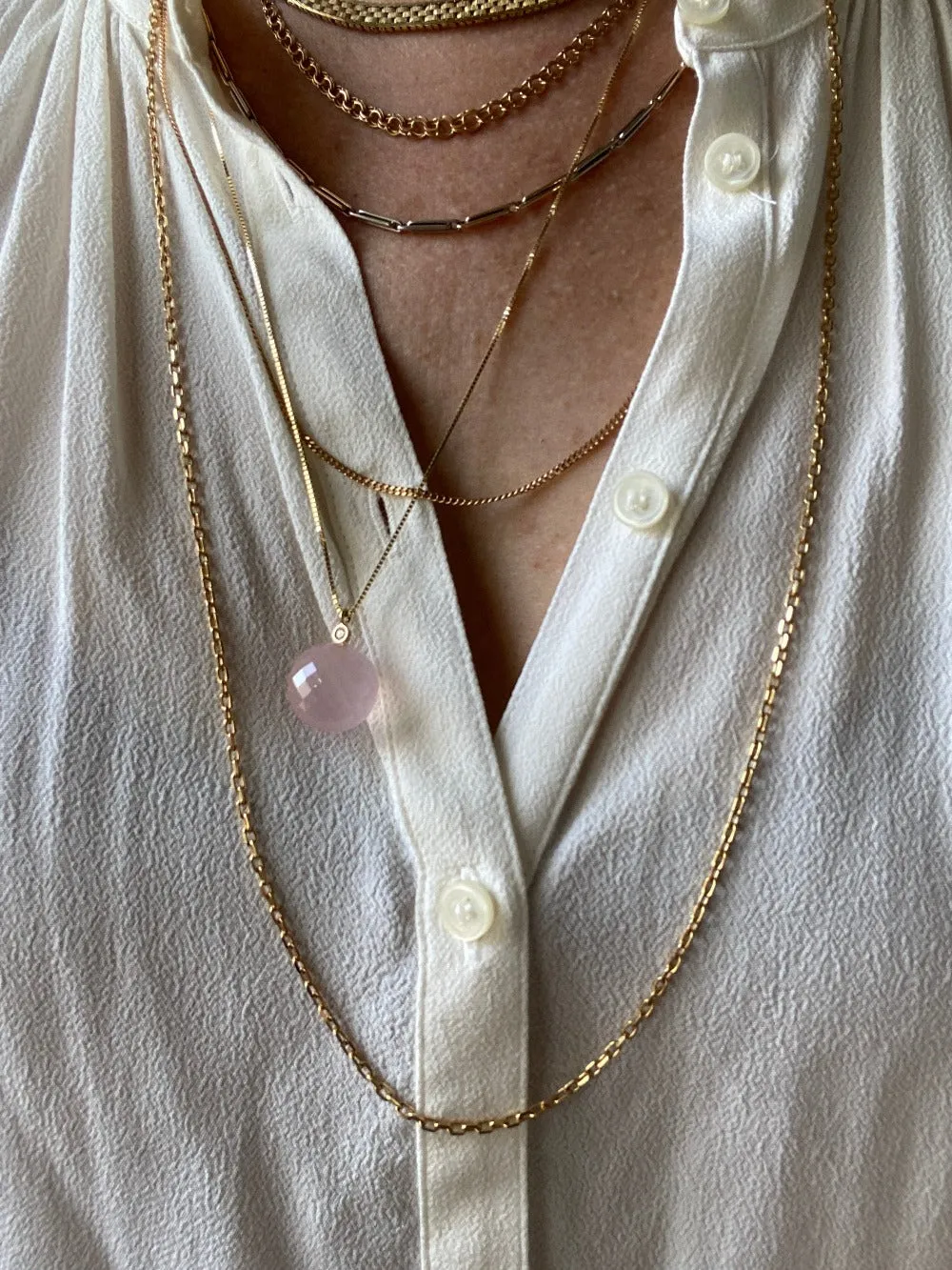 Excellent long length faceted biker link necklace in 18k gold! 31.5 inch length