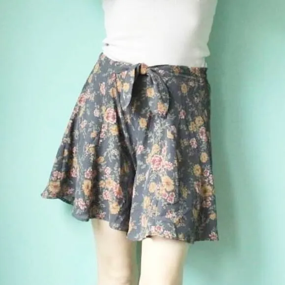 EXPRESS Blue Vintage 1990s Floral Lined Mini Skirt