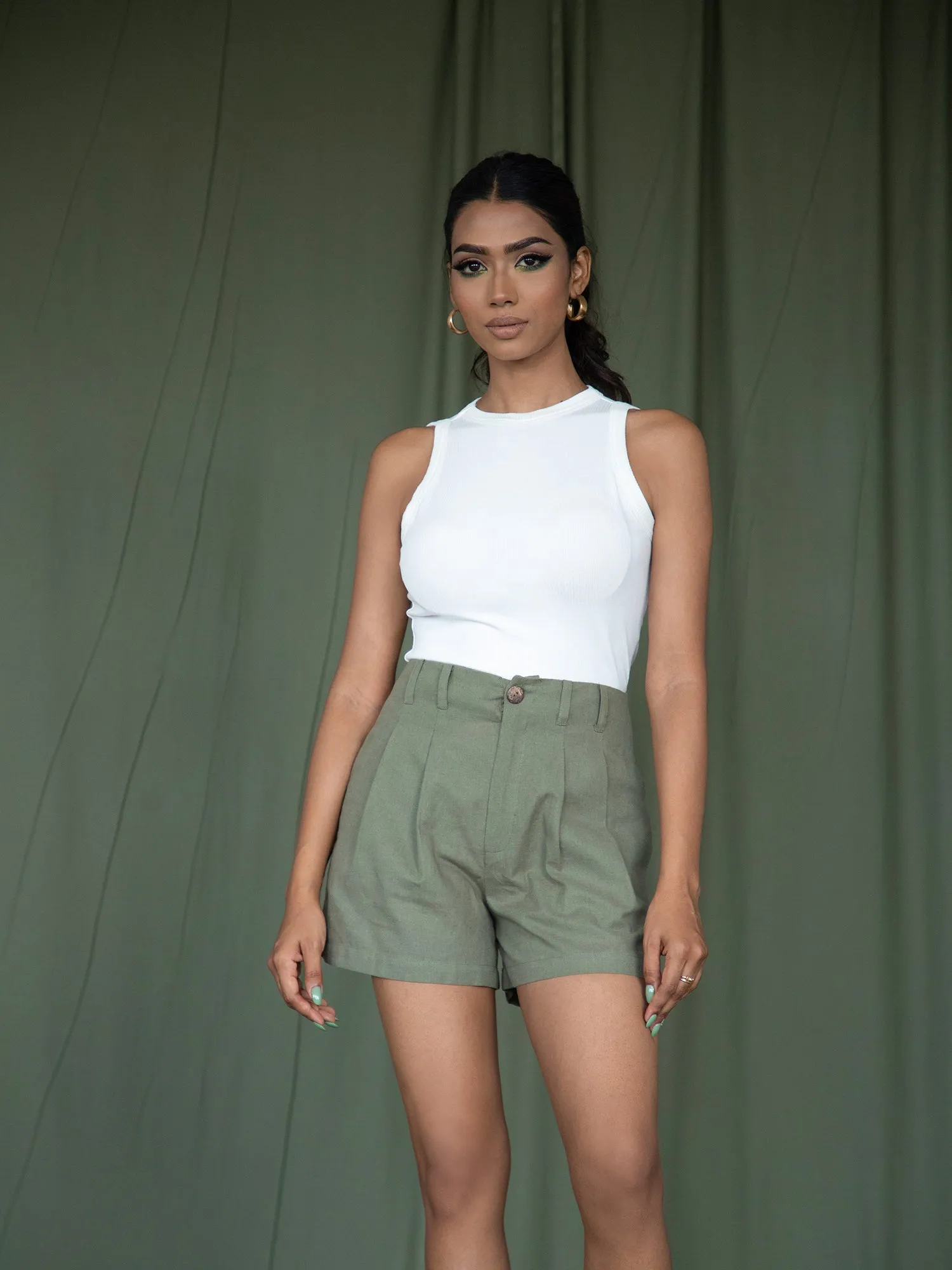 Front Pleated High Waist Short