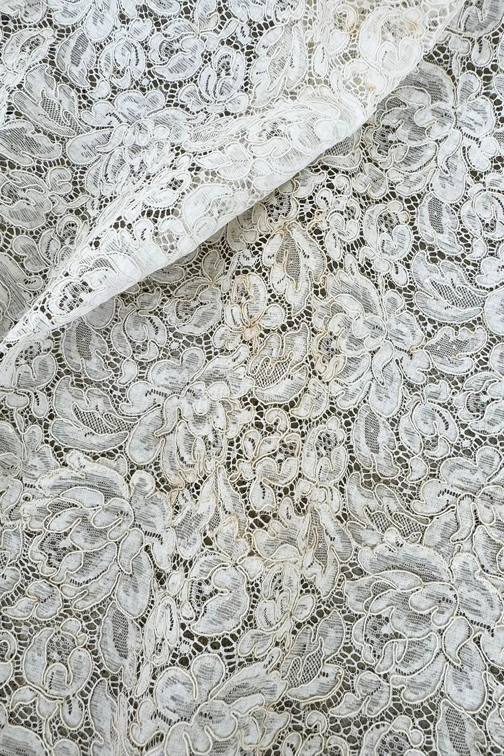 Heirloom 1950s Unlabeled Handmade Couture Lace Wedding Dress & Veil