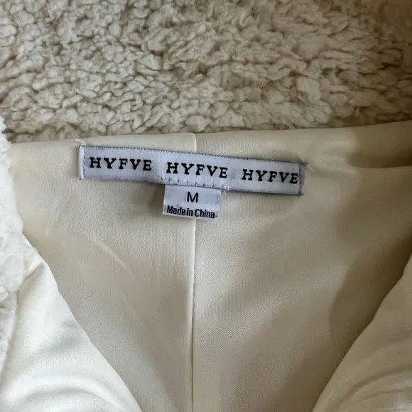 🌺HP🌺 NWOT HYFVE HYFVE HYFVE Soft Ivory Jacket since M