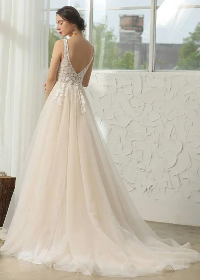 Juliet wedding gown in Ivory Champagne size 12 Express NZ wide