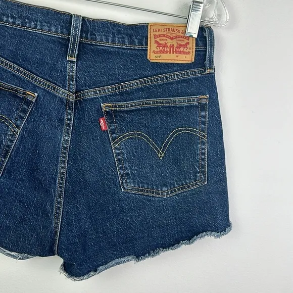Levi’s Size 30 Frayed Hem Jean Shorts Dark Blue Denim Cutoffs High Waist Stretch