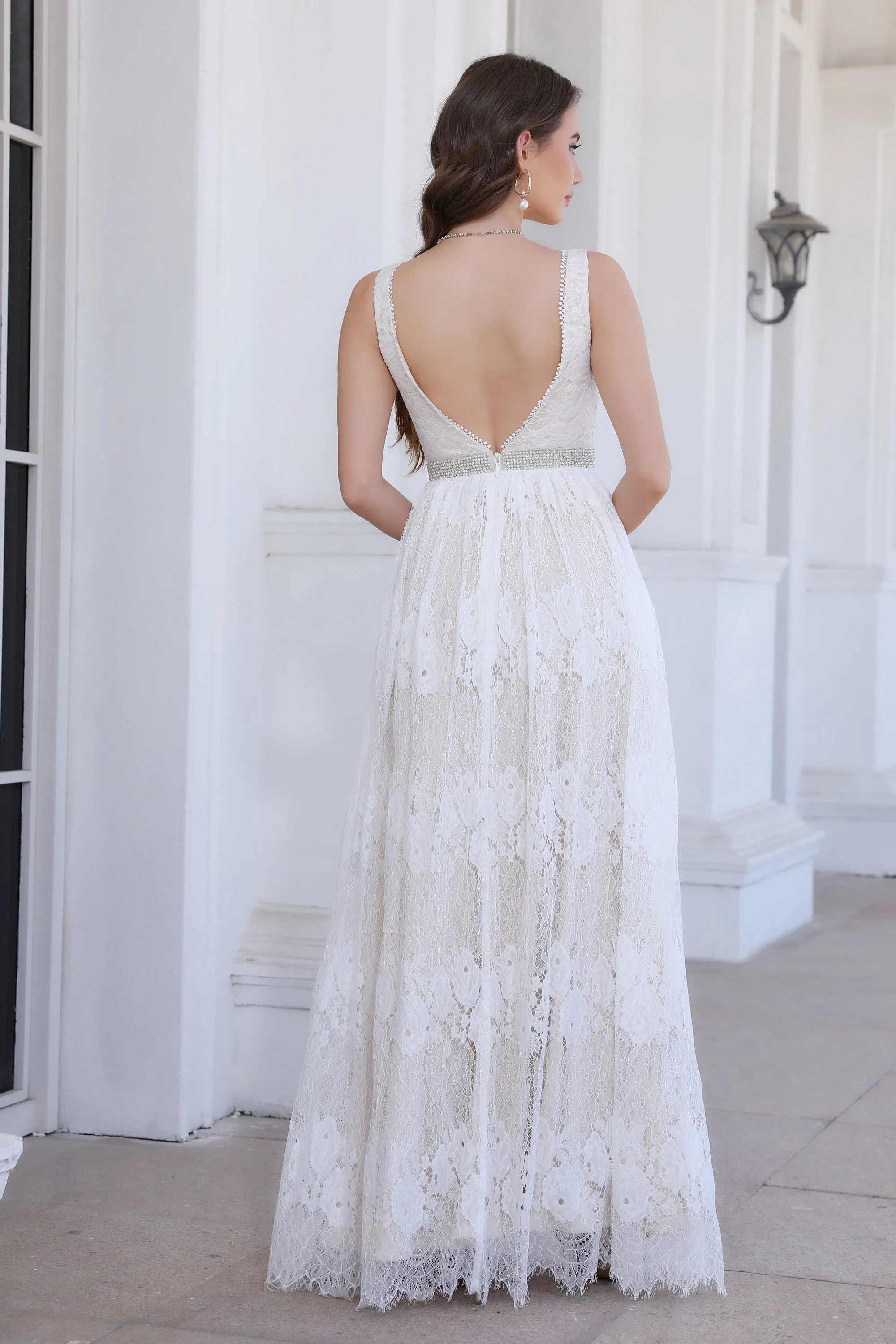 New Arrival Ivory Lace Sleeveless A Line Floor Length Bridal Gown