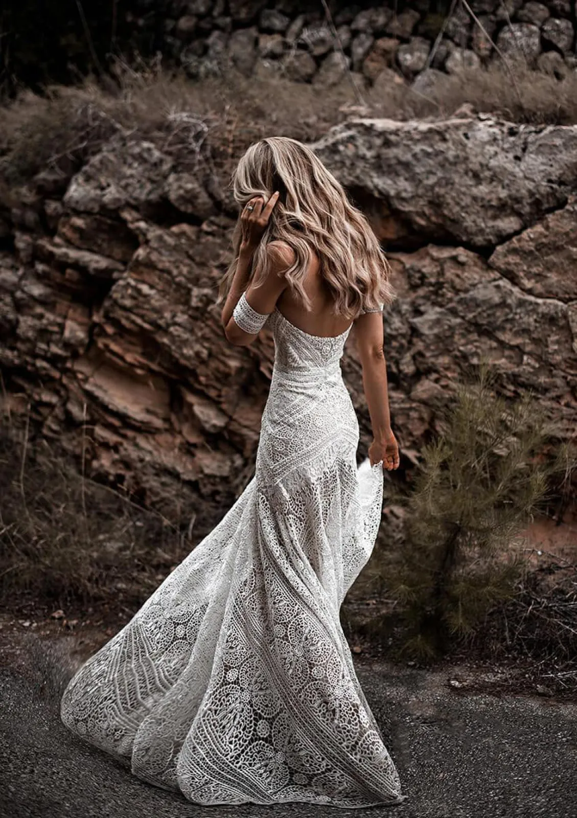 Sheath/Column Off Shoulder Sweep Train Lace Wedding Dress