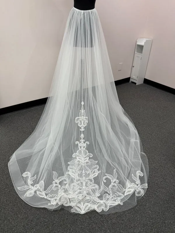 Size 10 Bridal Sense 6157 Ivory Detachable Train