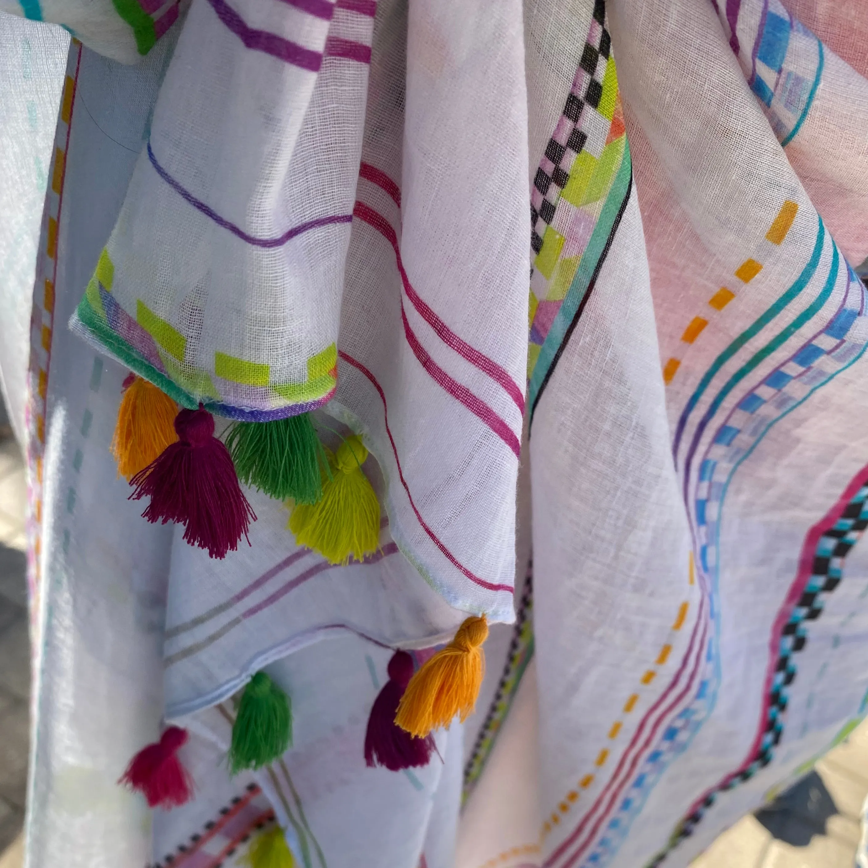 STRIPED GEO SARONG
