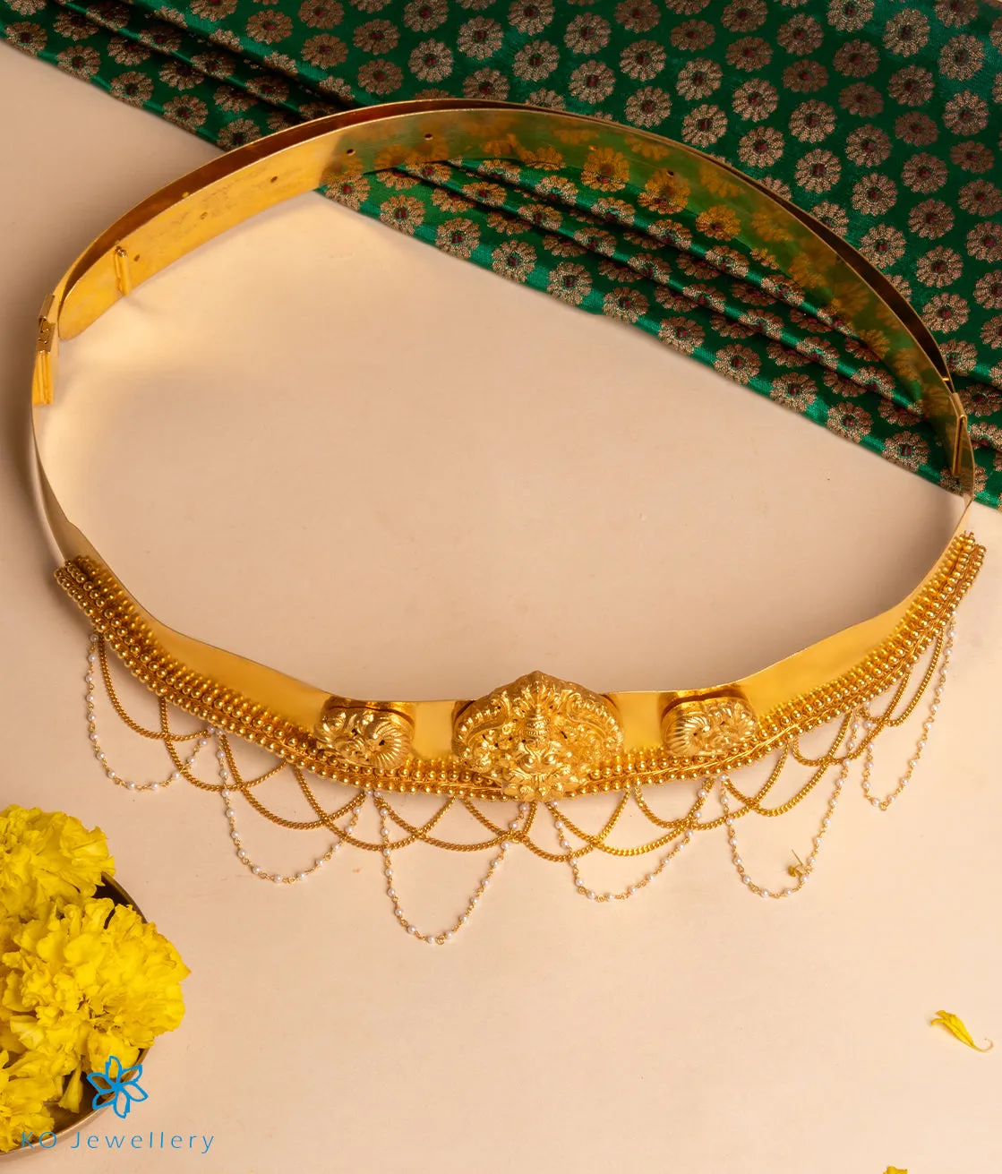 The Aarini Silver Bridal Lakshmi Oddiyanam Waist belt (Pearl)