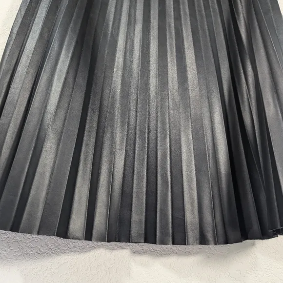 Trouve Women’s Black Faux Leather Pleated A-Line Full Midi Skirt Size S