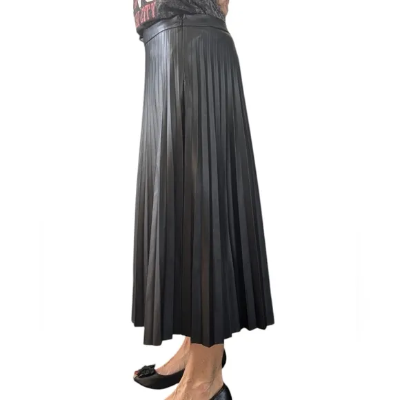 Trouve Women’s Black Faux Leather Pleated A-Line Full Midi Skirt Size S