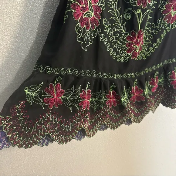 Urohs en Pohnpei (Pohnpeian skirt) Pohnpei Island Embroidered Skirt Floral