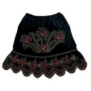 Urohs en Pohnpei (Pohnpeian skirt) Pohnpei Island Embroidered Skirt Floral