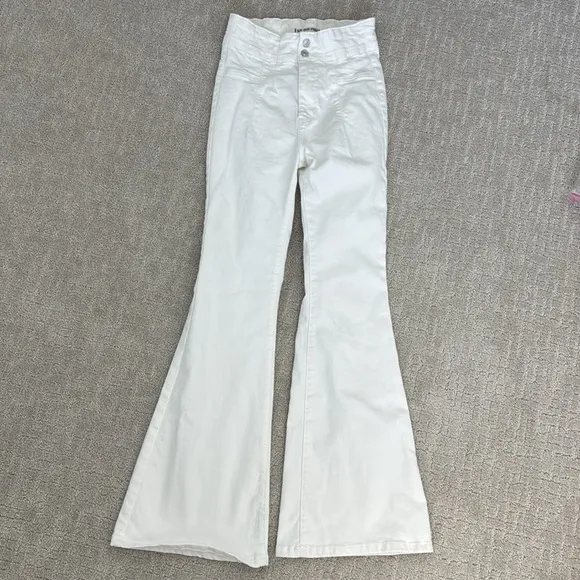 We The Free Jayde Flare Jeans Pure White High Rise Stretch New