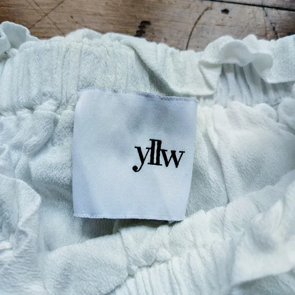 YLLW Yellow the Label High Waisted Ruffle Shorts Size XS White Beach Festival