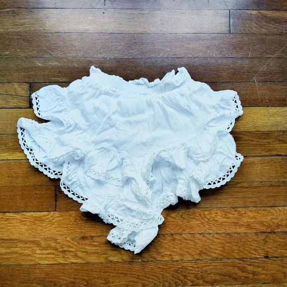 YLLW Yellow the Label High Waisted Ruffle Shorts Size XS White Beach Festival